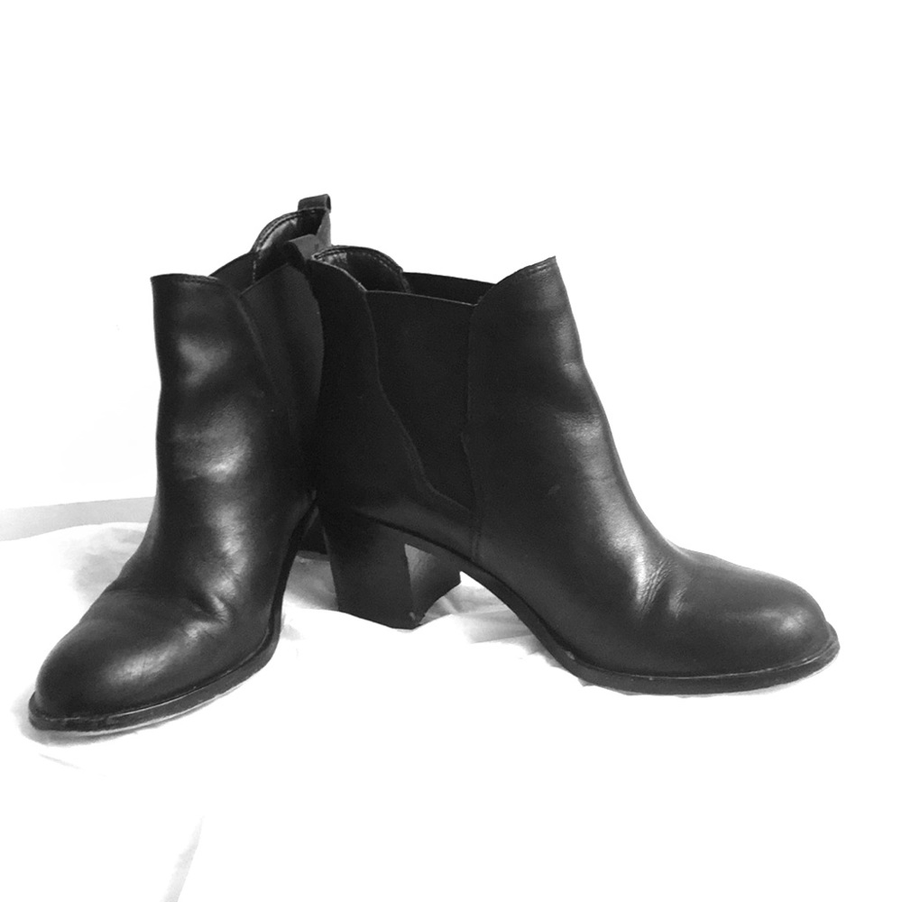 Sam Edelman Black leather boots